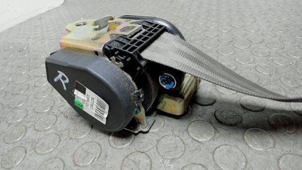 Foto: SICHERHEITSGURT VORNE RECHTS eines Audi A4 Avant 2.0 Style