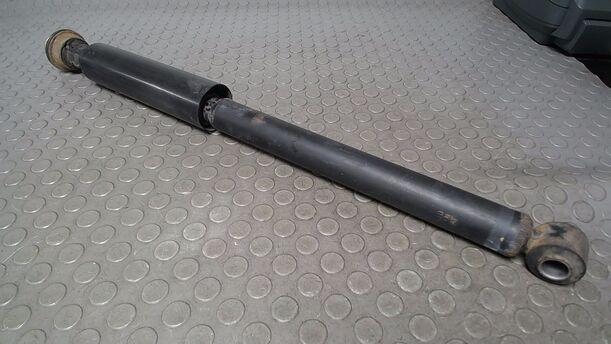 Foto: STOSSDÄMPFER HINTEN eines Toyota Yaris 1.0 Style