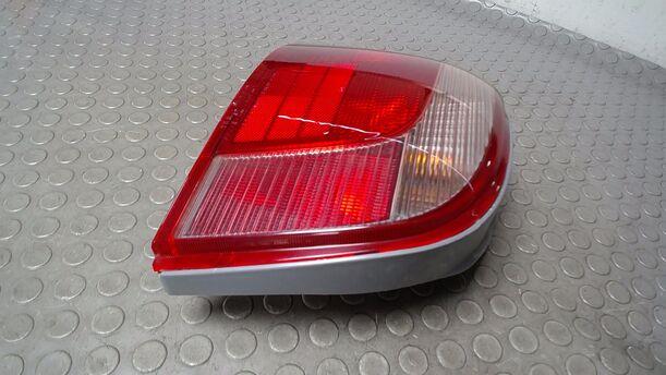 Foto: HECKLEUCHTE/ RÜCKLEUCHTE LINKS eines Toyota Yaris 1.0 Style