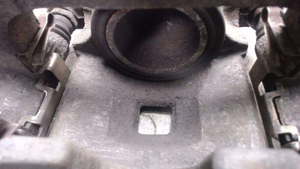 Foto: BREMSSATTEL VORNE RECHTS eines Mazda 2 1.5 Style