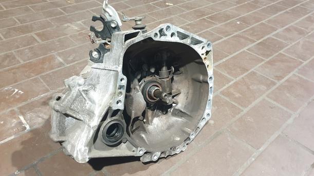 Foto: SCHALTGETRIEBE 5-GANG ( C551 / C552 ) eines Toyota Aygo Style