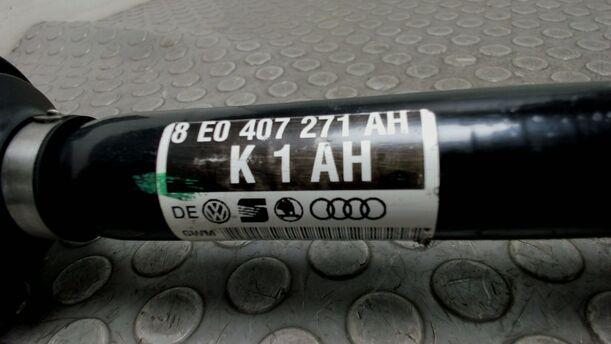 Foto: ANTRIEBSWELLE LINKS eines Audi A4 Avant 2.0 Style