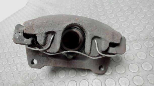 Foto: BREMSSATTEL VORNE LINKS eines Audi A4 Avant 2.0 Style