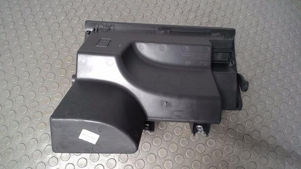 Foto: HANDSCHUHFACH eines VW Fox 1.2 Style