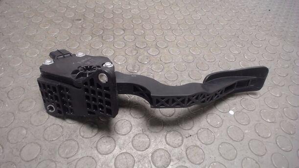 Foto: GASPEDAL eines Mazda 2 1.5 Style