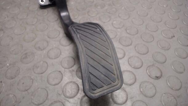 Foto: GASPEDAL eines Mazda 2 1.5 Style