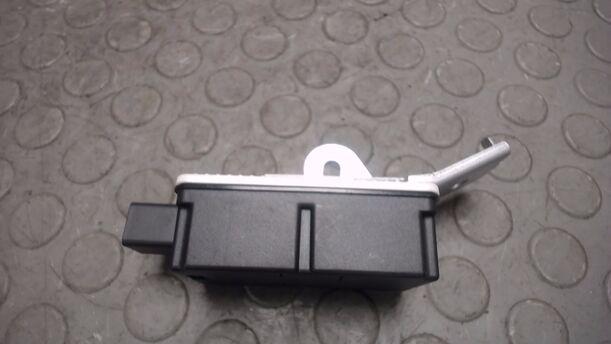 Foto: STEUERGERÄT KEYLESS GO eines Mazda 2 1.5 Style