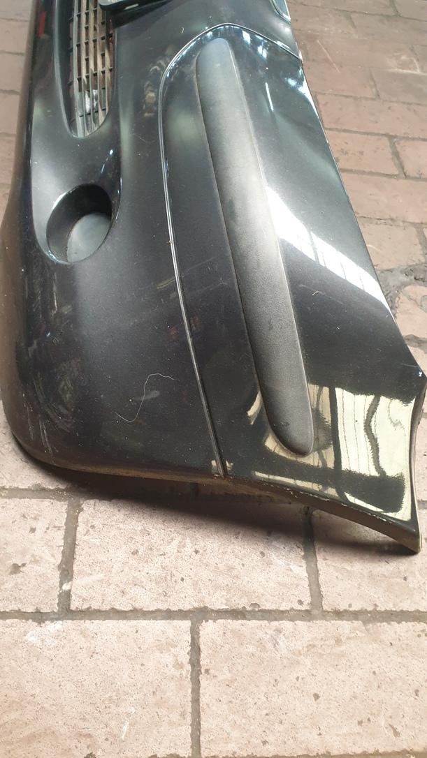 Foto: STOSSFÄNGER / STOSSSTANGE VORN eines Mercedes-Benz A 160 Style