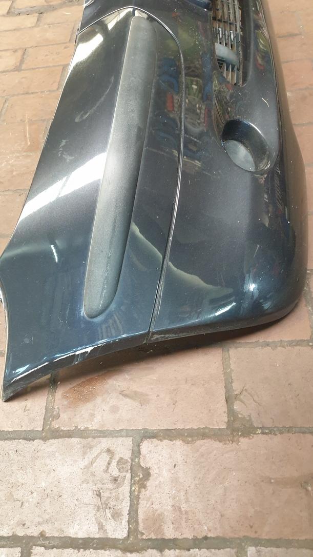 Foto: STOSSFÄNGER / STOSSSTANGE VORN eines Mercedes-Benz A 160 Style