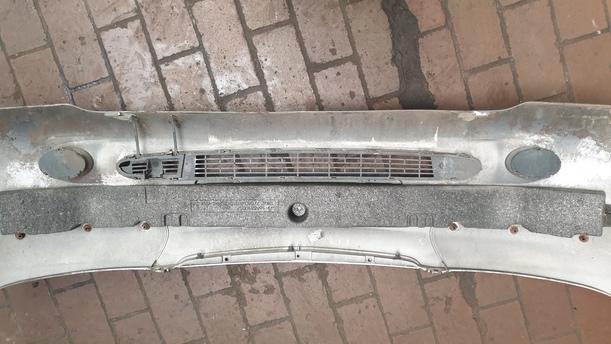 Foto: STOSSFÄNGER / STOSSSTANGE VORN eines Mercedes-Benz A 160 Style