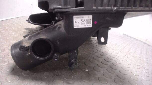 Foto: LUFTFILTERKASTEN eines Mazda 2 1.5 Style