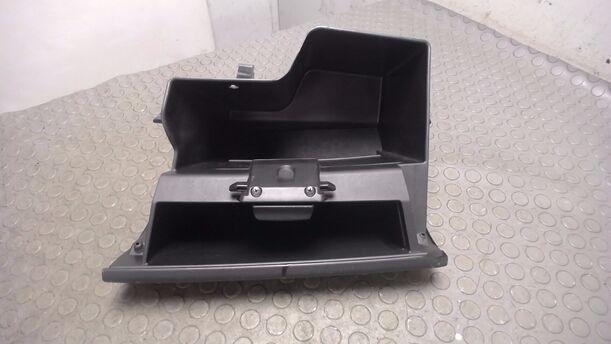 Foto: HANDSCHUFACH eines Mazda 2 1.5 Style