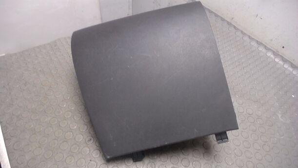 Foto: HANDSCHUFACH eines Mazda 2 1.5 Style