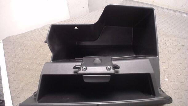 Foto: HANDSCHUFACH eines Mazda 2 1.5 Style
