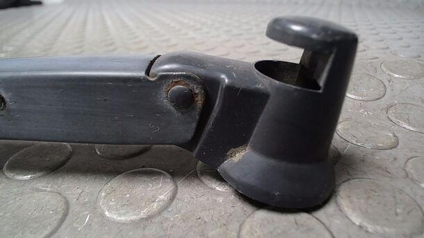 Foto: SCHEIBENWISCHERARM HINTEN eines VW Fox 1.2