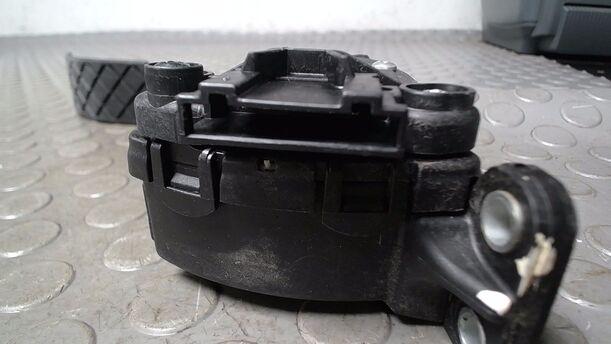 Foto: GASPEDAL eines VW Fox 1.2