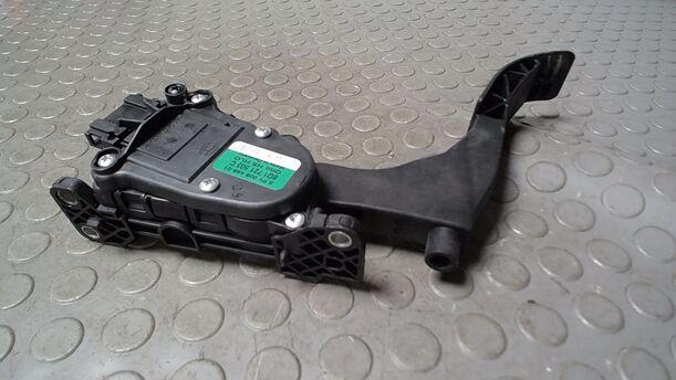 Foto: GASPEDAL eines VW Fox 1.2