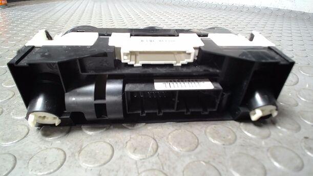 Foto: HEIZUNGSBETÄTIGUNG ( OHNE KLIMAANLAGE ) eines VW Fox 1.2