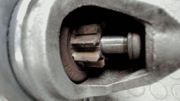 Foto: ANLASSER / STARTER ( BOSCH ) eines Toyota Aygo