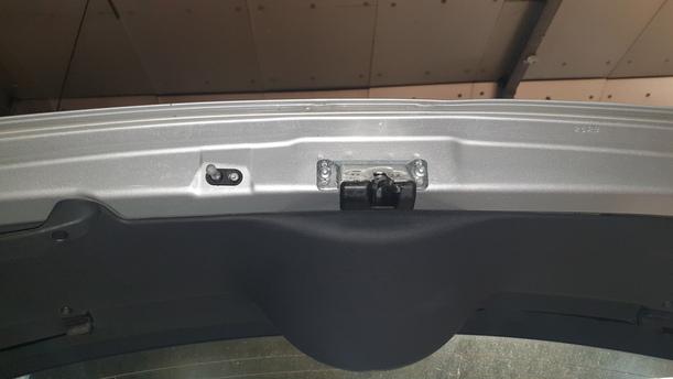 Foto: HECKKLAPPE / HECKDECKEL eines Opel Corsa 1.0 12V