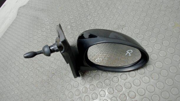 Foto: AUSSENSPIEGEL RECHTS MECHANISCH VERSTELLBAR eines Toyota Aygo