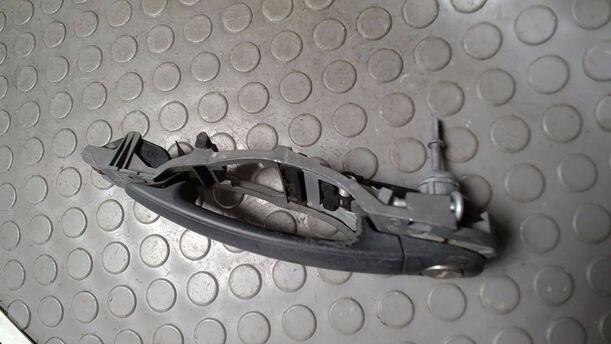 Foto: AUSSENGRIFF VORN LINKS eines VW Fox 1.2