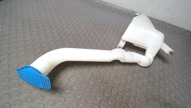 Foto: SCHEIBENWASCHBEHÄLTER eines VW Fox 1.2 L