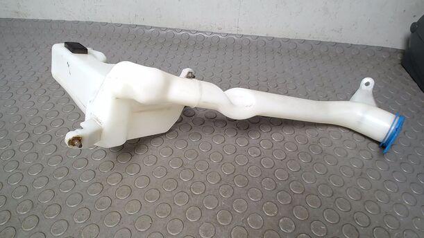 Foto: SCHEIBENWASCHBEHÄLTER eines VW Fox 1.2 L