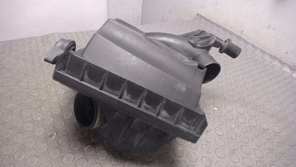 Foto: LUFTFILTERKASTEN eines Opel Corsa 1.0 12V L