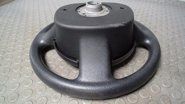 Foto: LENKRAD ( OHNE AIRBAG ) eines VW Fox 1.2 L