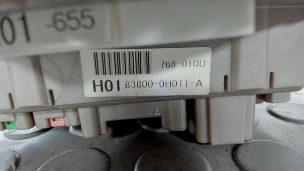 Foto: TACHOEINHEIT / KOMBIINSTRUMENT eines Toyota Aygo L