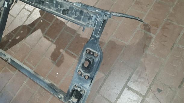 Foto: FRONTBLECH/ SCHLOSSTRÄGER eines Ford Ka 1.2 L