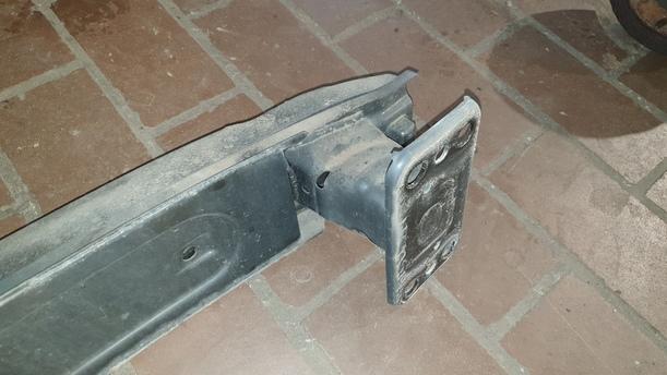 Foto: VERSTÄRKUNG VORN eines Ford Ka 1.2 L