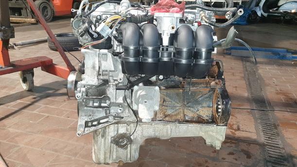 Foto: MOTOR eines Mercedes-Benz E 200 L