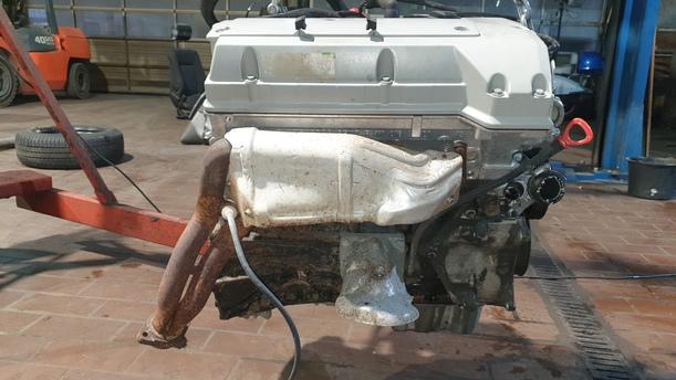 Foto: MOTOR eines Mercedes-Benz E 200 L