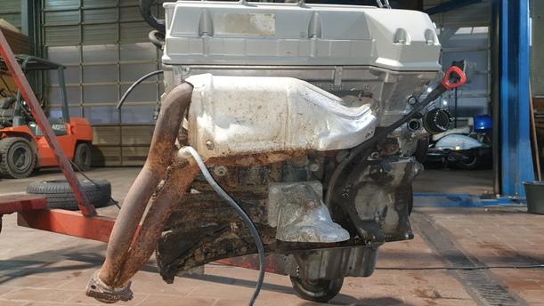 Foto: MOTOR eines Mercedes-Benz E 200 L