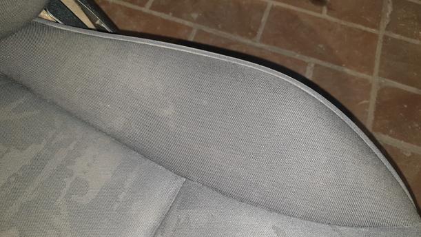 Foto: SITZVORN LINKS / FAHRERSITZ eines Mercedes-Benz E 200 L