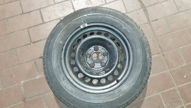 Foto: RESERVERAD / ERSATZRAD 205/65x15 eines Mercedes-Benz E 200 L