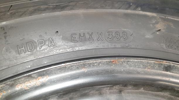 Foto: RESERVERAD / ERSATZRAD 205/65x15 eines Mercedes-Benz E 200 L