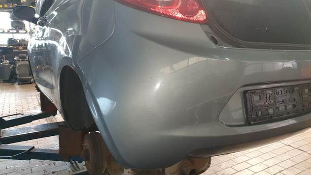 Foto: STOSSFÄNGER/ STOßSTANGE HINTEN eines Ford Ka 1.2 LX