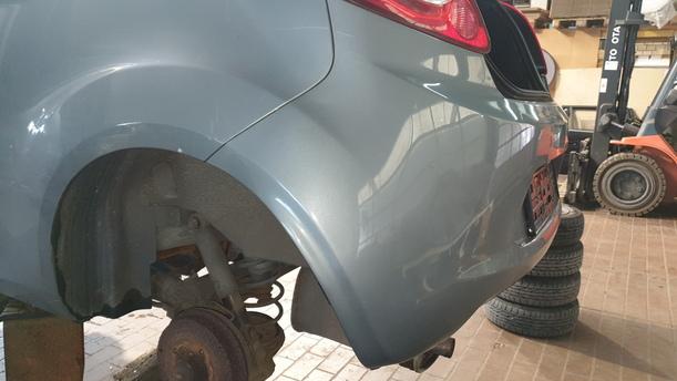 Foto: STOSSFÄNGER/ STOßSTANGE HINTEN eines Ford Ka 1.2 LX