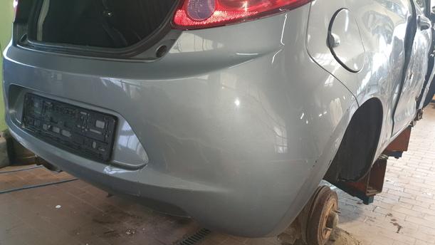Foto: STOSSFÄNGER/ STOßSTANGE HINTEN eines Ford Ka 1.2 LX