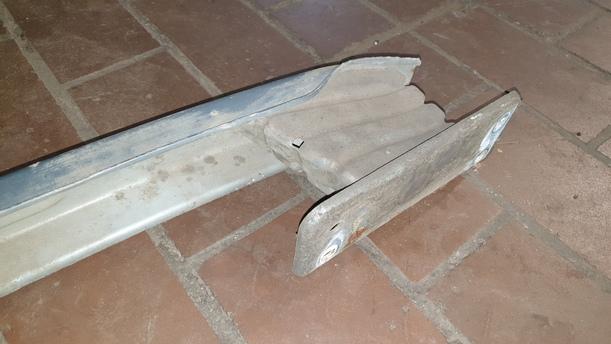 Foto: VERSTÄRKUNG HINTEN eines Ford Ka 1.2 LX