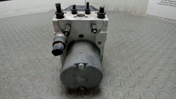 Foto: HAUPTBREMSAGGREGAT ABS eines Toyota Avensis 1.8 VVT-i Combi LX