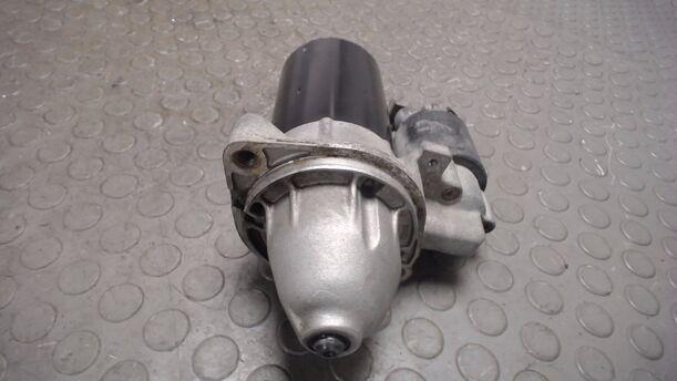 Foto: ANLASSER / STARTER BOSCH eines Mercedes-Benz E 200 LX