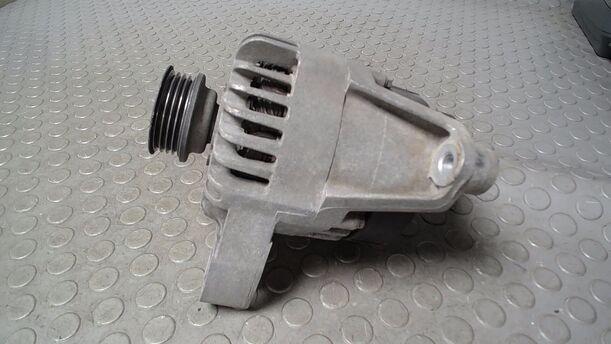 Foto: LICHTMASCHINE ( 70A ) eines Ford Ka 1.2 LX