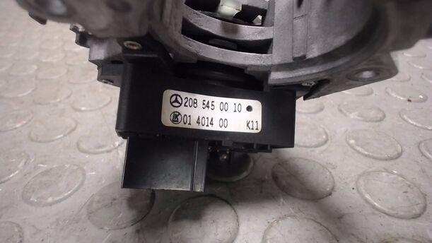 Foto: BLINKSCHALTER / KOMBISCHALTER / SCHEIBENWISCHERSCHALTER eines Mercedes-Benz E 200 LX