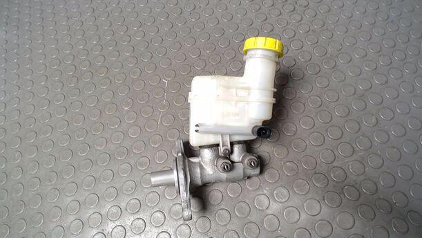 Foto: HAUPTBREMSZYLINDER eines Ford Ka 1.2 LX