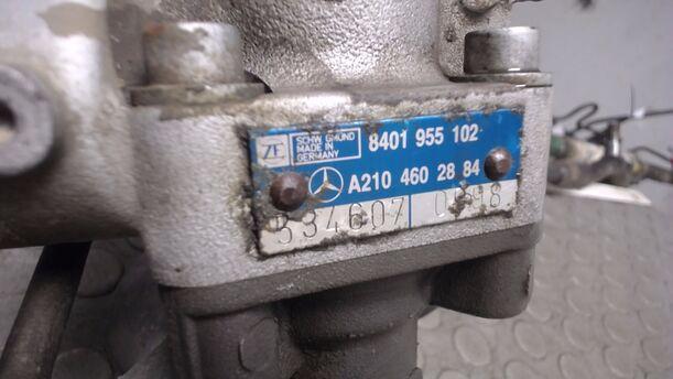 Foto: SERVOLENKUNG / LENKGETRIEBE eines Mercedes-Benz E 200 LX
