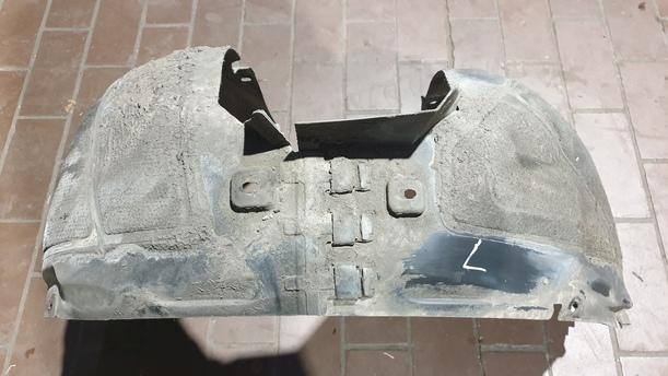 Foto: RADHAUSSCHALE / INNENKOTFLÜGEL VORNE LINKS eines Opel Astra 2.0 CDTI DPF ecoFLEX SportsTourer Start/Stop